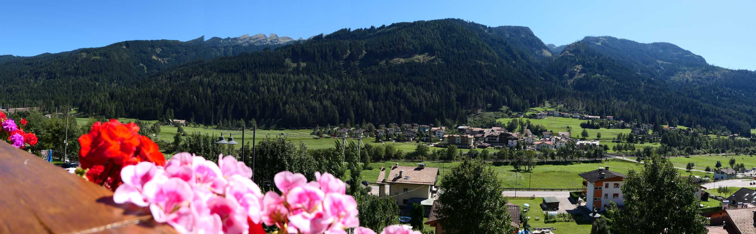 Appartamento Vacanze / Flat / Wohnung zu vermieten a Ziano di Fiemme - Vanzetta Giusy - Via Prenner 1 - Tel: 0462571316